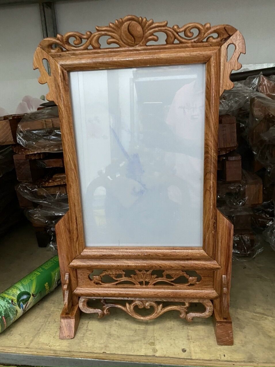 KHUNG ẢNH THỜ GỖ HƯƠNG CAO CẤP