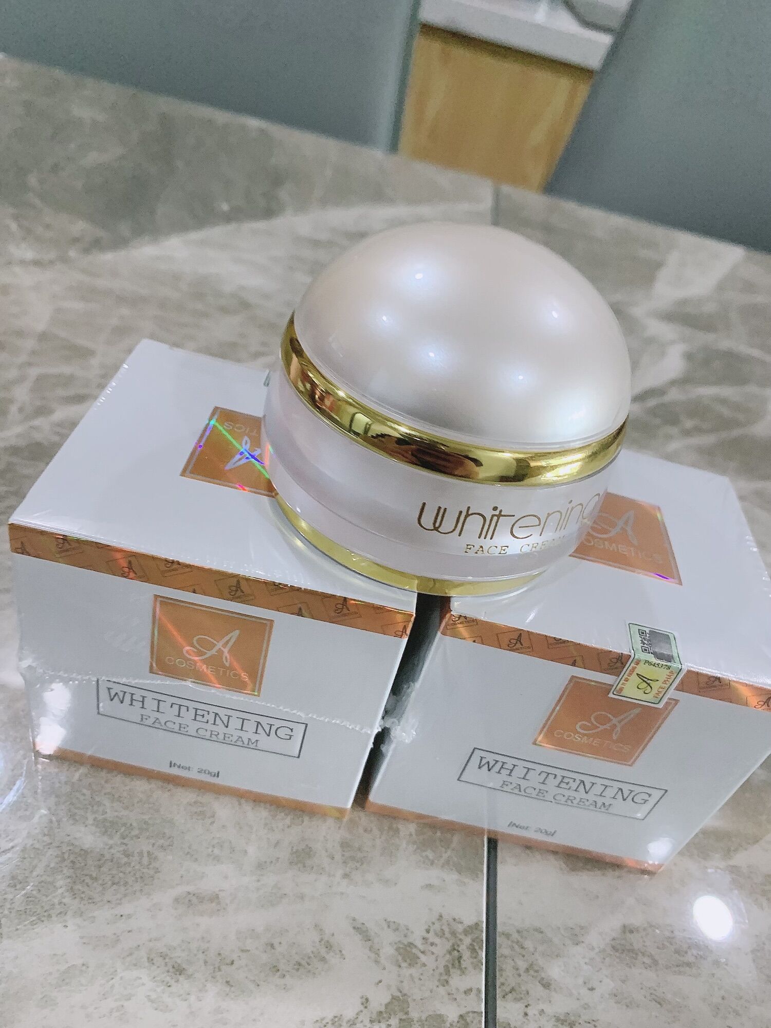Kem dưởng mặt face pháp