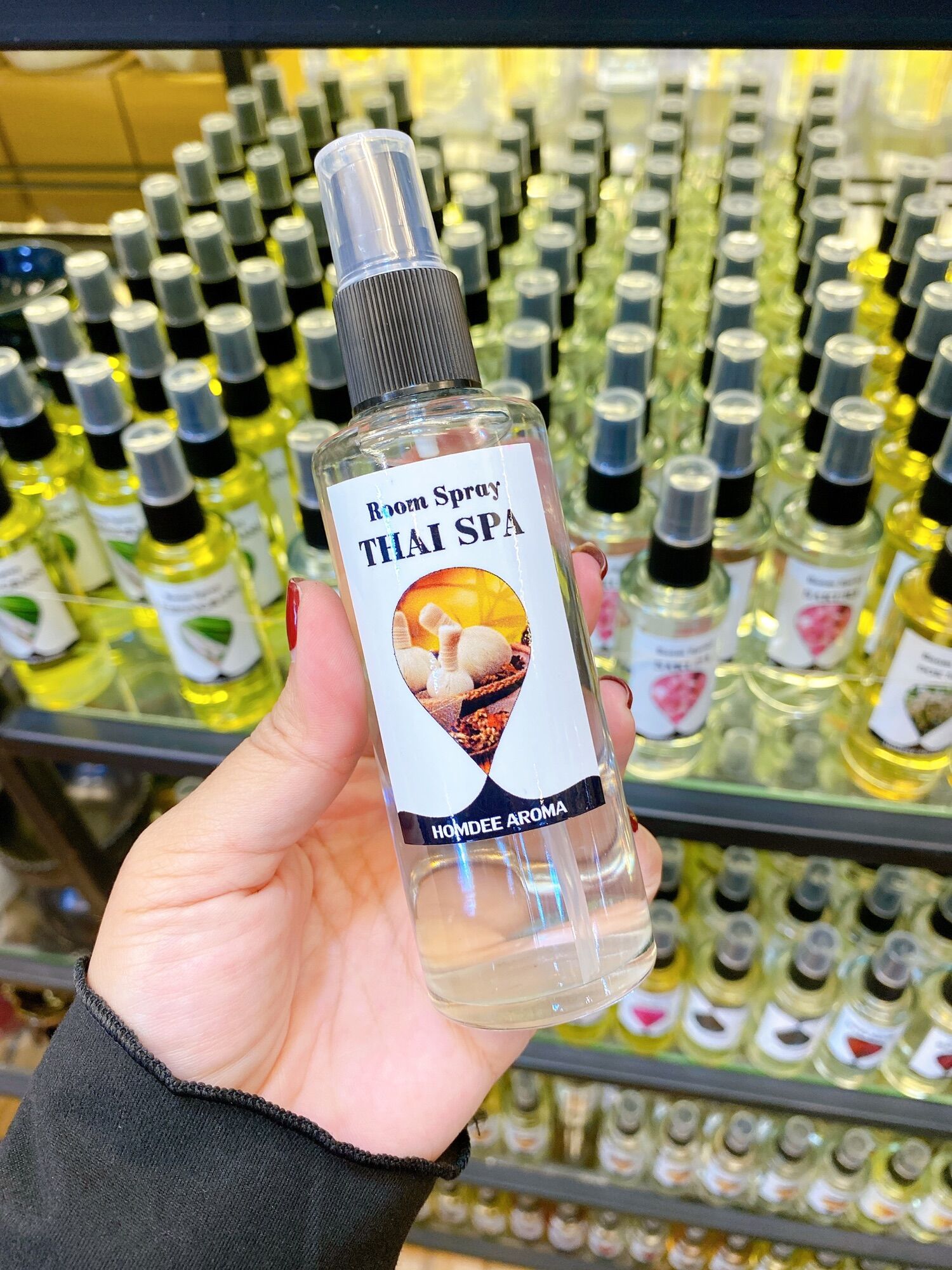 Tinh dầu dạng xịt thơm phòng Room Spray Thái Lan chính hãng