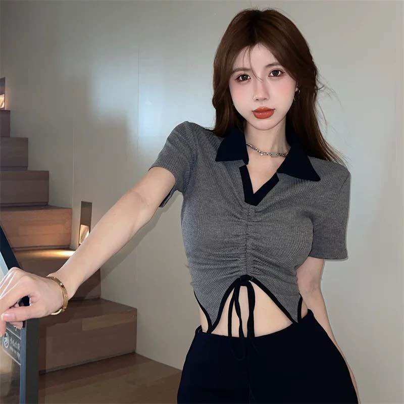 Áo croptop gân tăm xám rút dây cổ bẻ tà nhọn BG