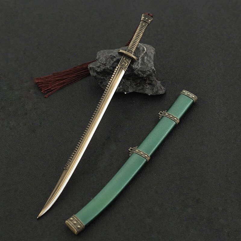 Mô Hình Càn Long Bảo Đao 22cm.