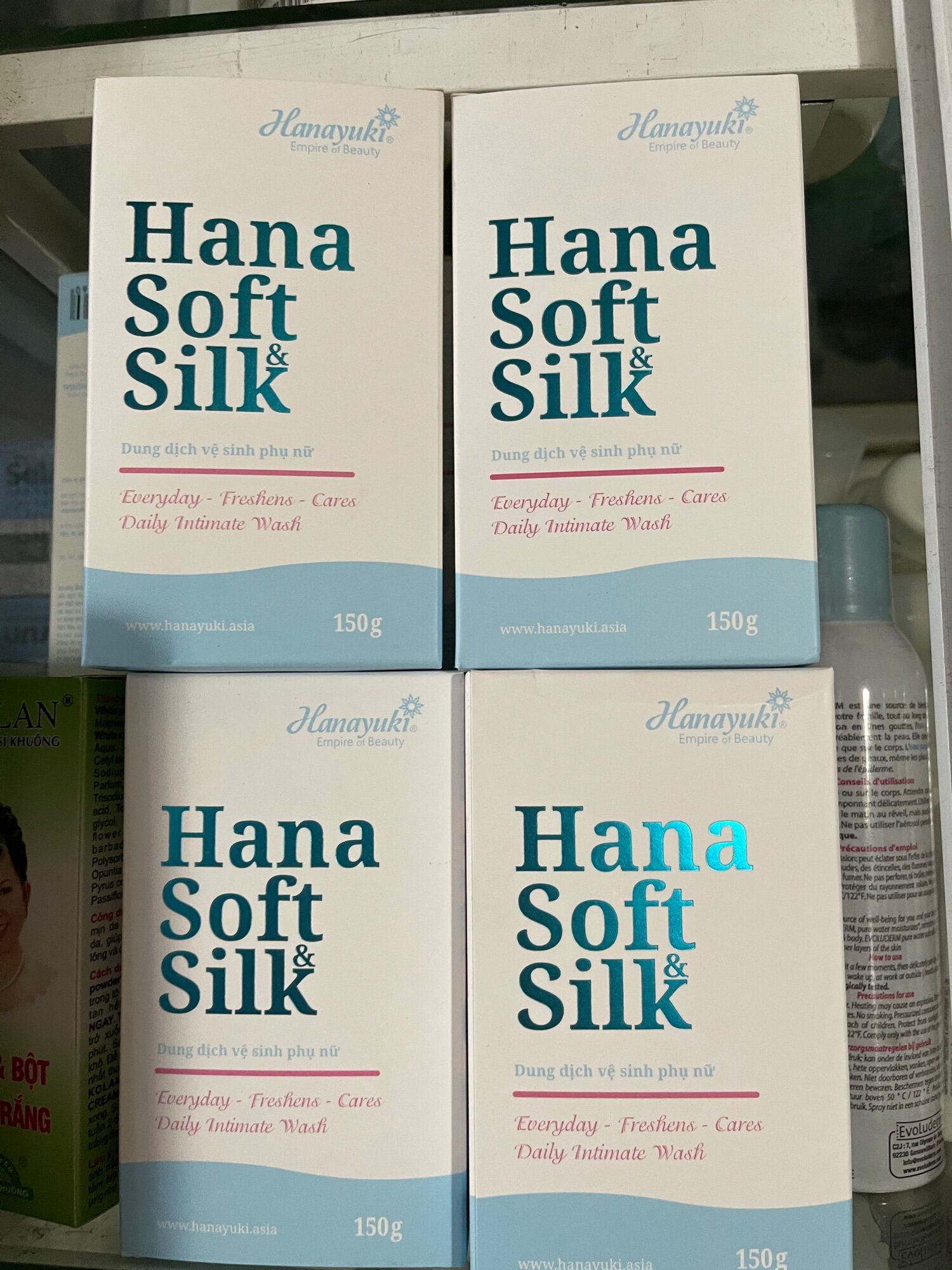 Nước rửa phụ khoa HANA SOFT SILK Hanayuki 150g( hàng chính hảng)