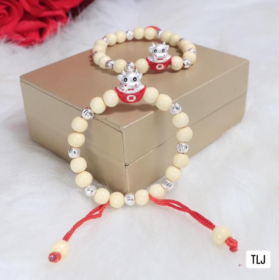 Vòng dâu tằm mix con giáp cho bé