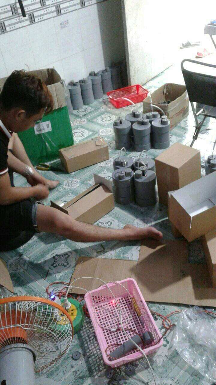 Bình rót rươu tự động MILEDV7 siêu rẻ N02