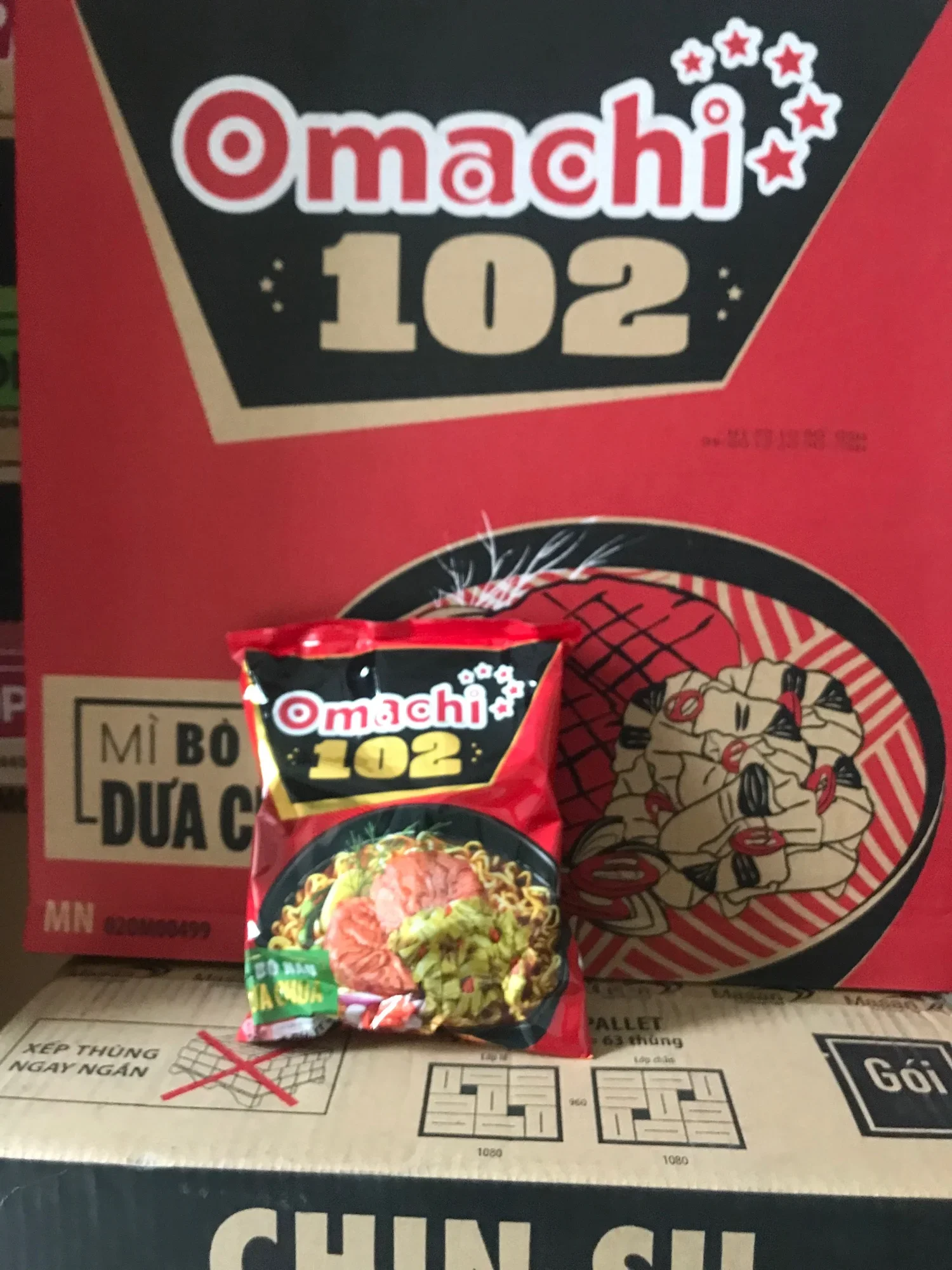 Thùng 30 gói mì Omachi 102 Bò nấu dưa chua