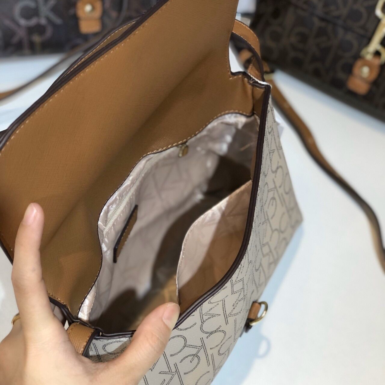 Túi đeo chéo CK dư xịn da 1 lớp