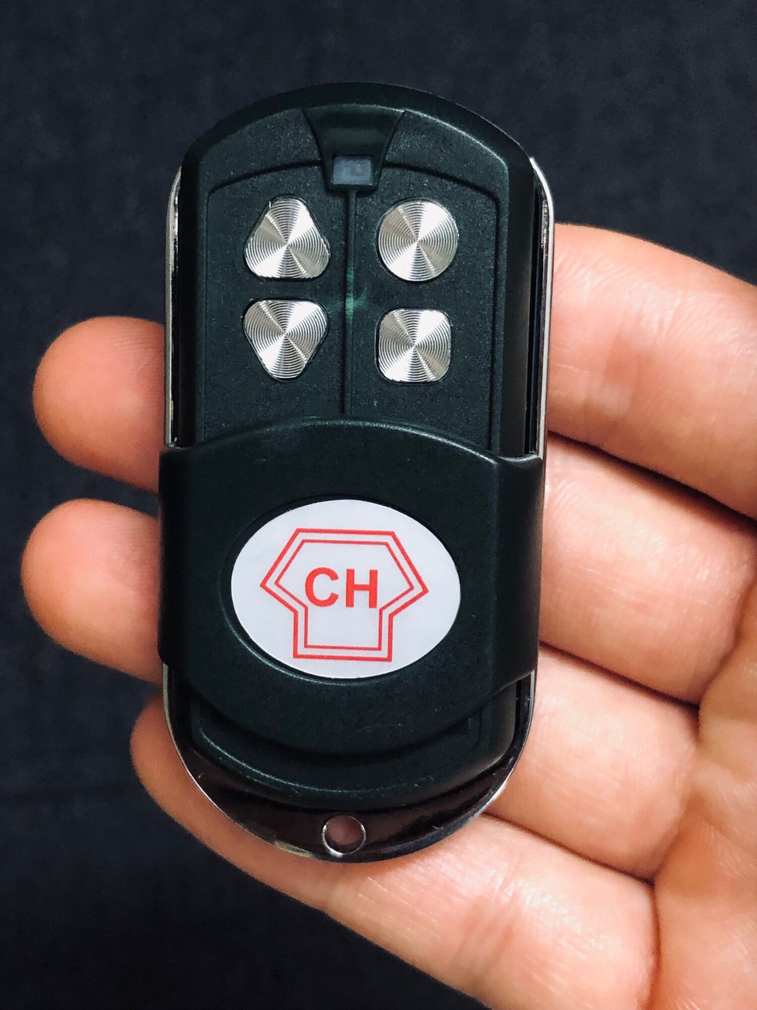 Điều khiển cửa cuốn mã nhảy sóng 365 mhz