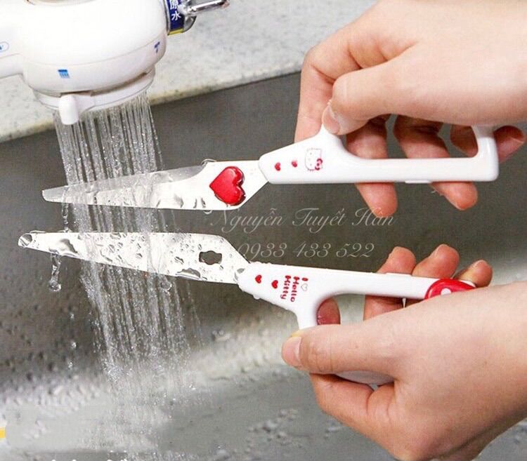 Kéo to Hello Kitty