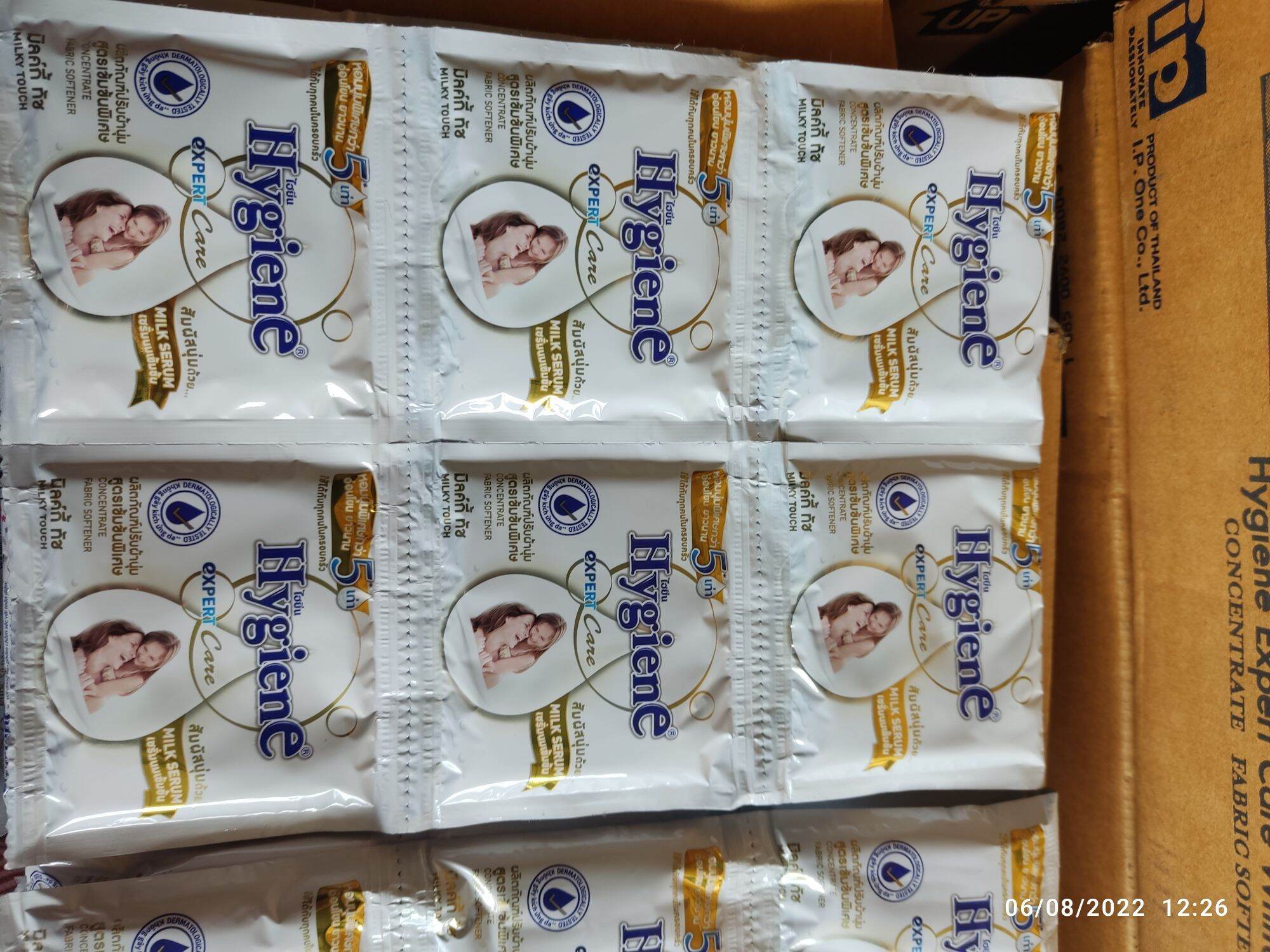 ( 120 gói) nước xả hygiene đậm đặc thái lan màu trắng