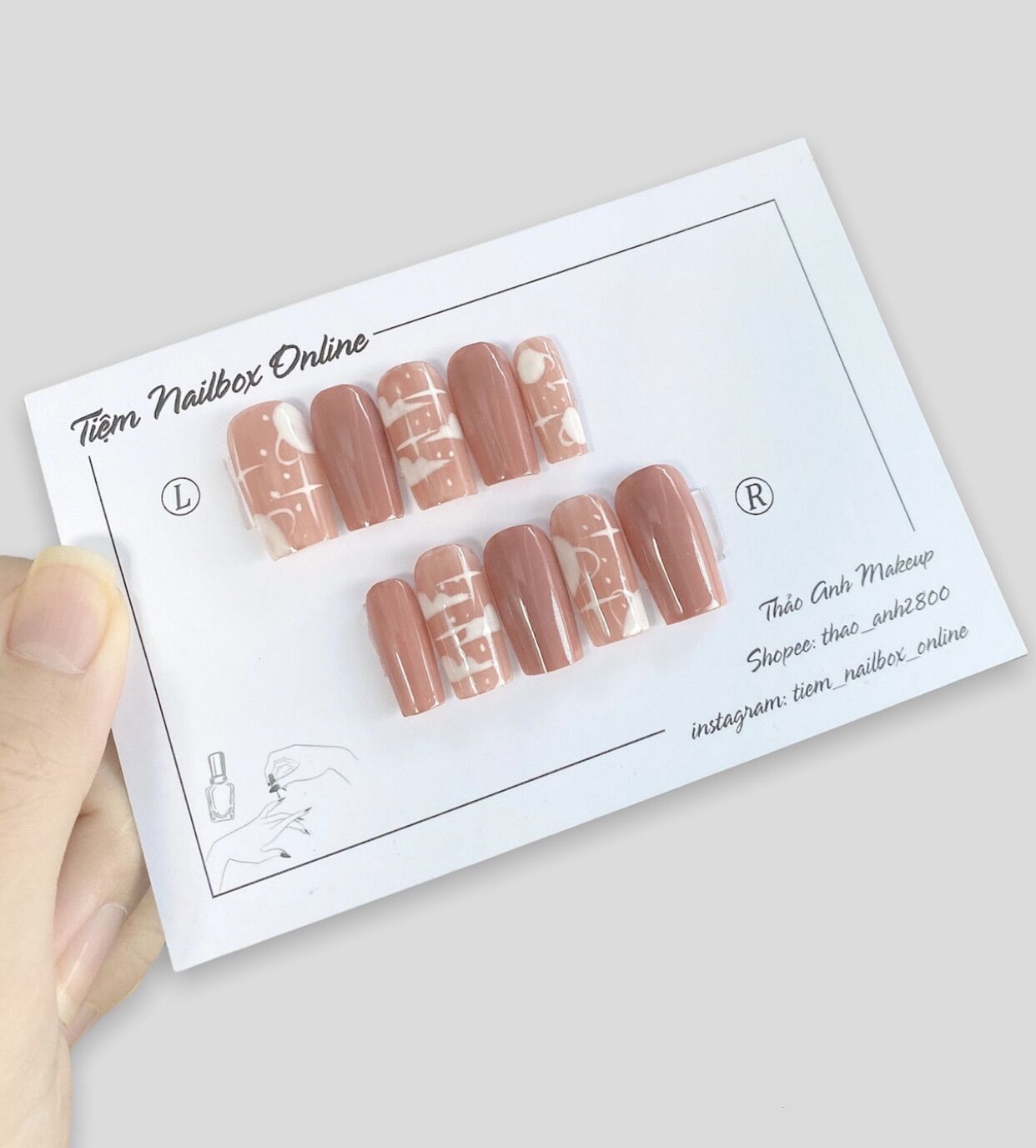 Nailbox móng úp thiết kế mây sao hồng