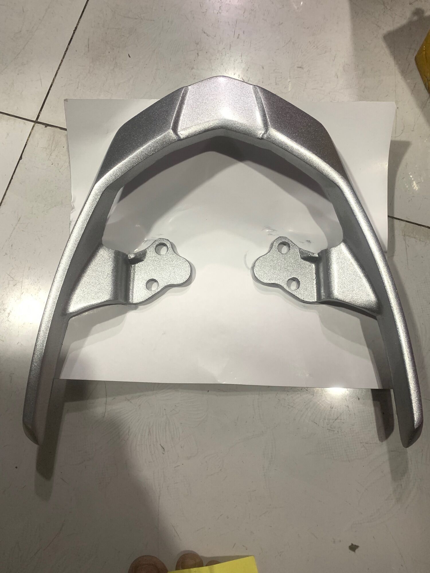 Cảng sau sirus kiểu spark