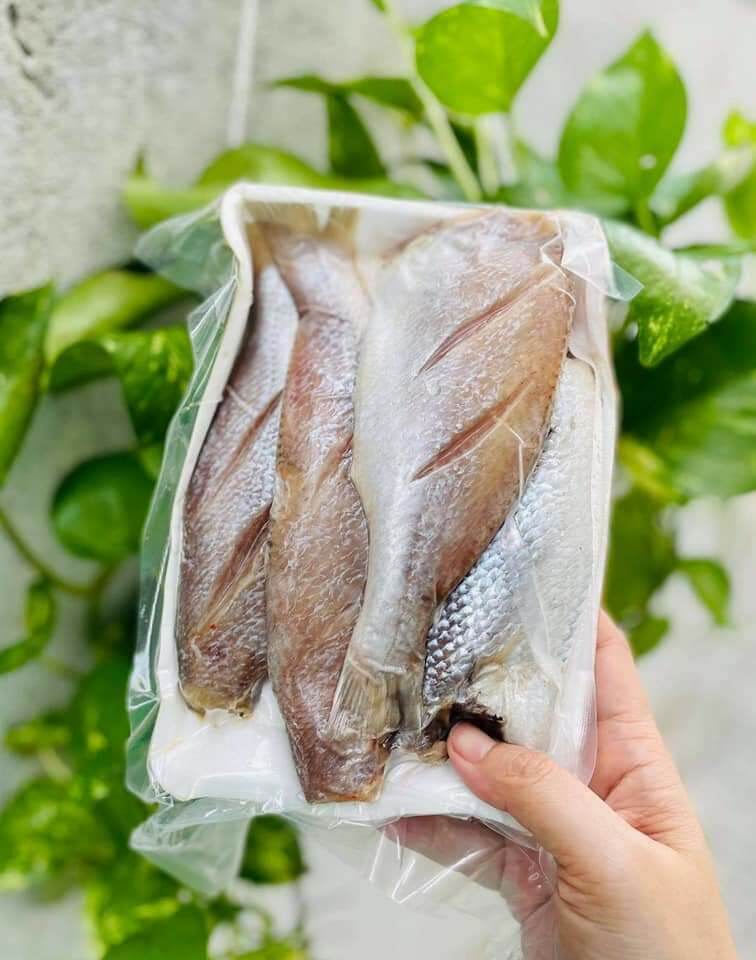500gr/vỉ Cá Đù 1 nắng [size 15-30con/kg] (ship hỏa tốc TpHCM)
