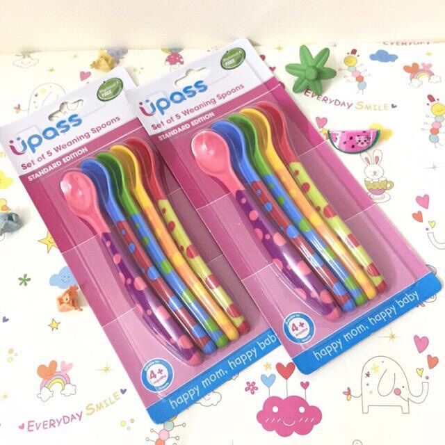 Set 5 thìa nhựa ăn dặm cho bé Upass UP3003N (Made in Thailand)