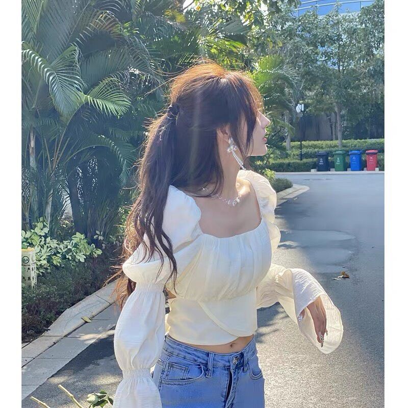 Áo cổ vuông tay loe BO1