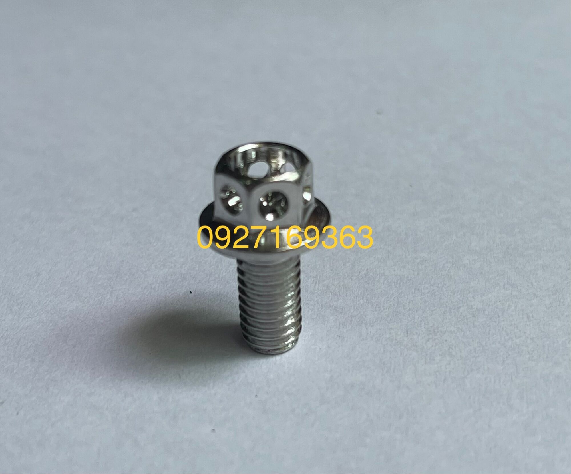 Ốc Vương Miện Inox Thái 6li 15