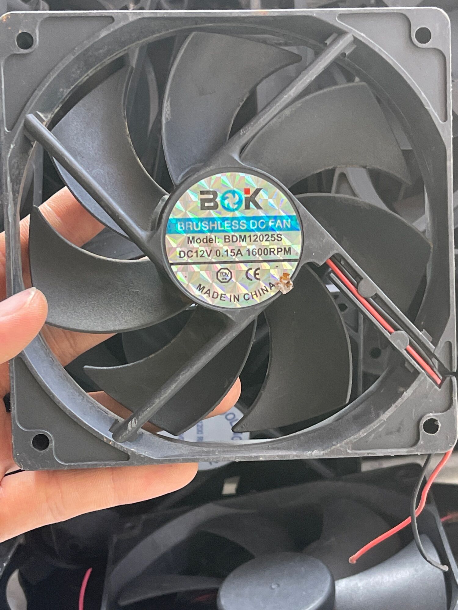 Quạt 12V fan 12x12x2.5cm (dòng dưới 0.2A có jack cắm)