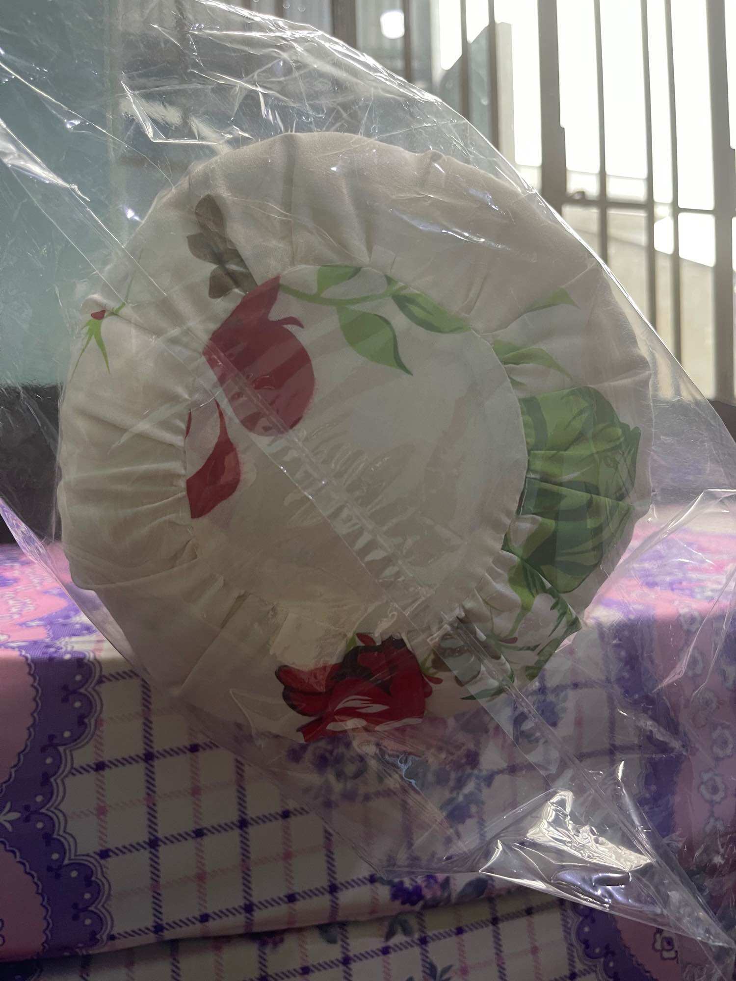1 gối nằm (50x70) + 1 gối ôm dài (35x100) (mẫu ngẫu nhiên)