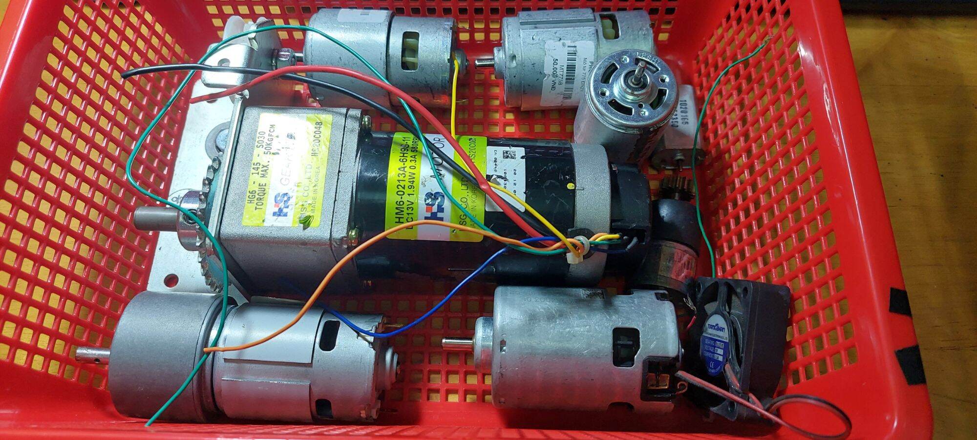 Motor giảm tốc 12 và 24 volt Hàn Quốc