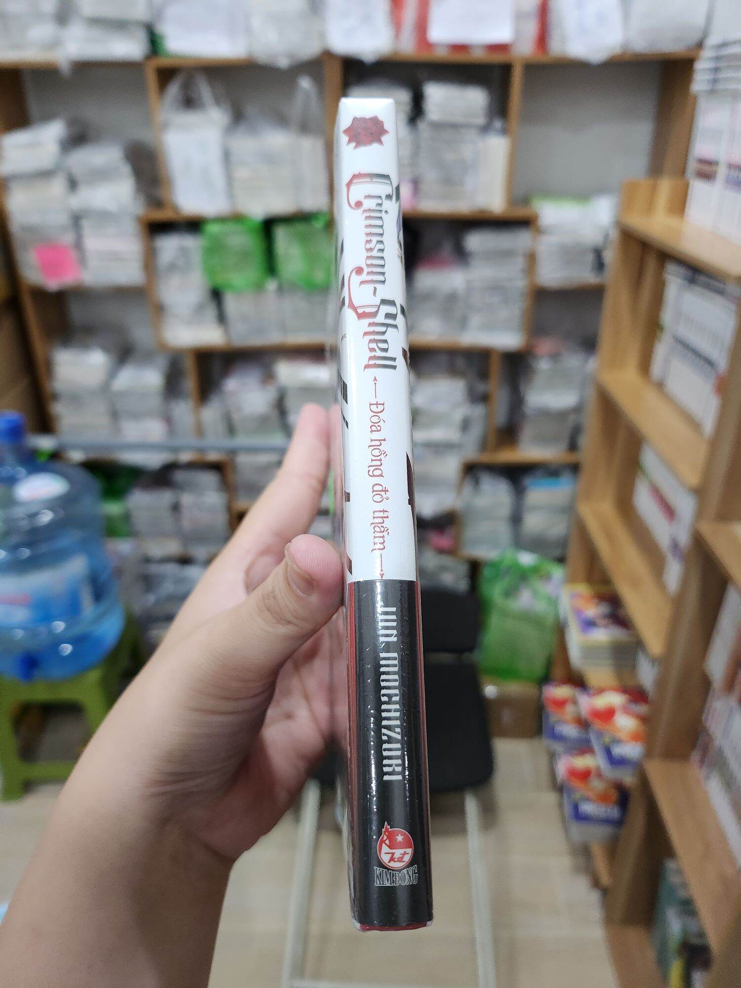 Đóa hồng đỏ thẫm - Crimson Shell