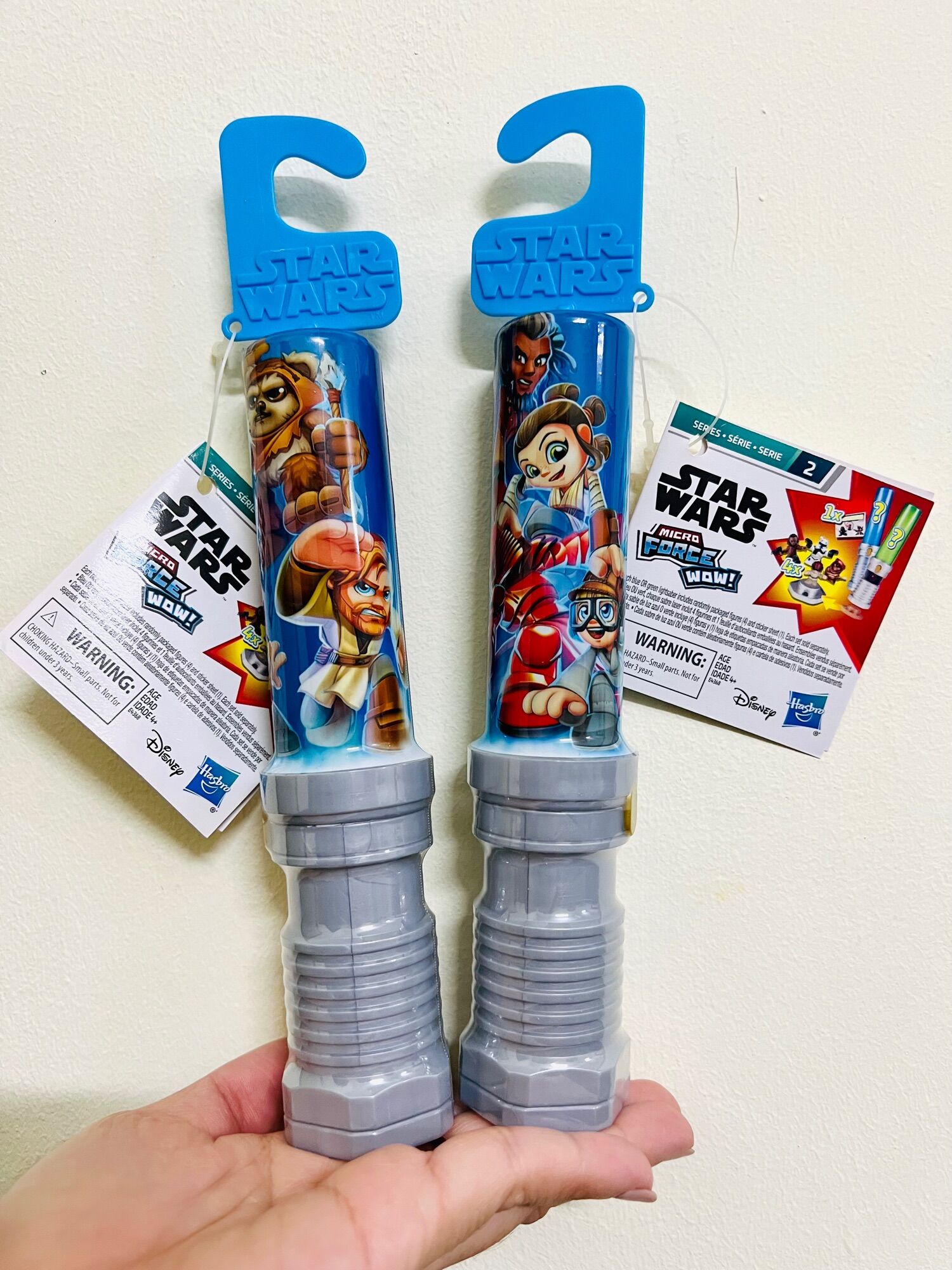 Star War- Đồ chơi thanh kiếm ánh sáng chứa nhân vật mini