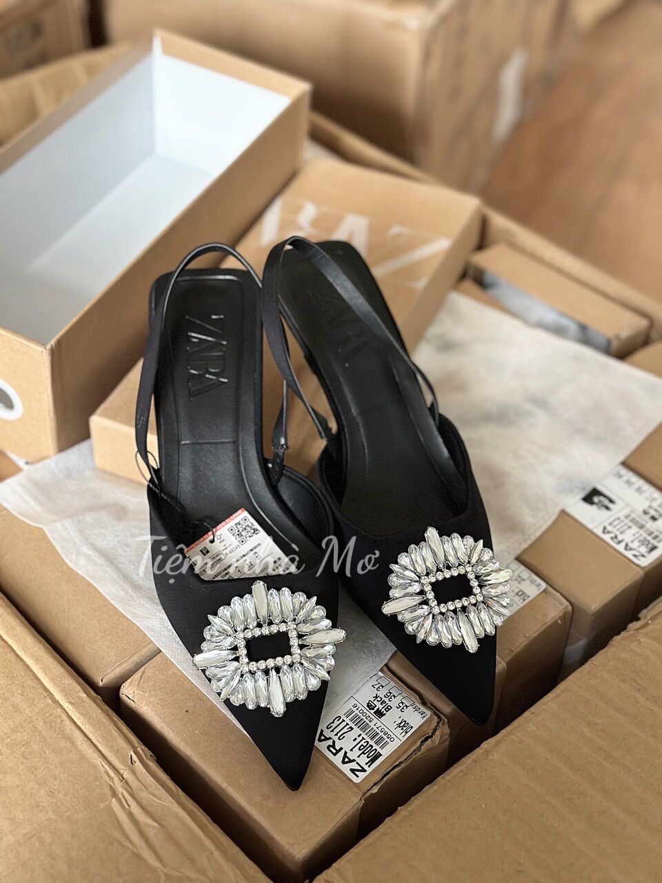 GIÀY CNK ĐÁ TRẮNG XUẤT DƯ