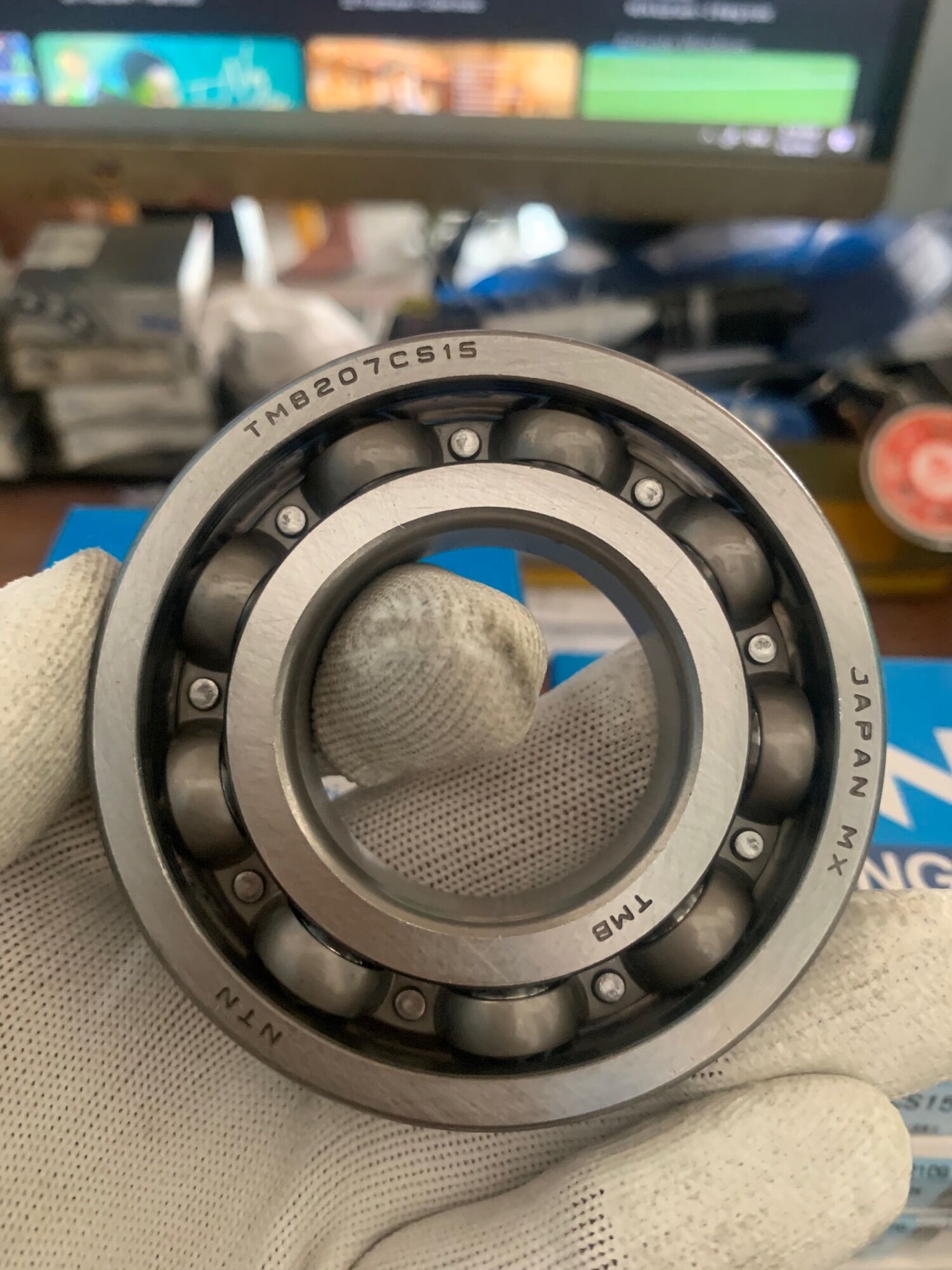 Vòng bi bạc đạn nhật ntn 6207 dày 15mm
