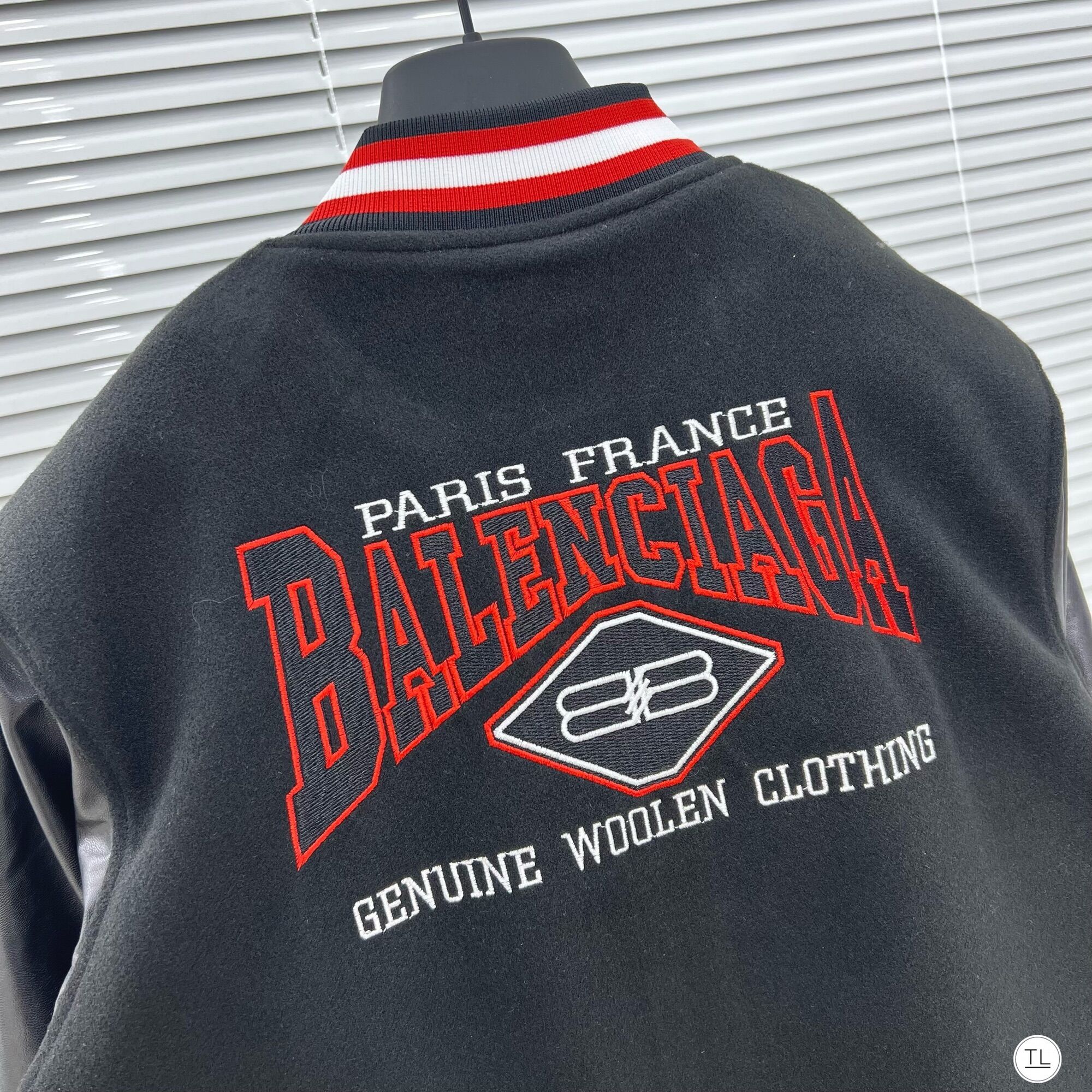 Áo Khoác Bomber BAlenciaga Tay Da