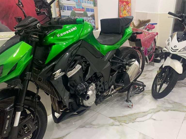 yên phụ z1000( cúp chở thêm 1 bé tháo ráp dễ dàn)