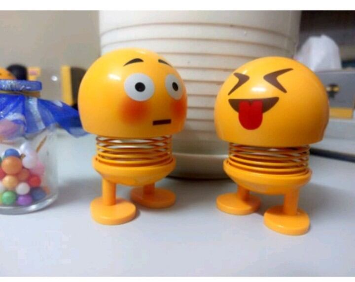 Con lắc Emoji gắn xe ô tô