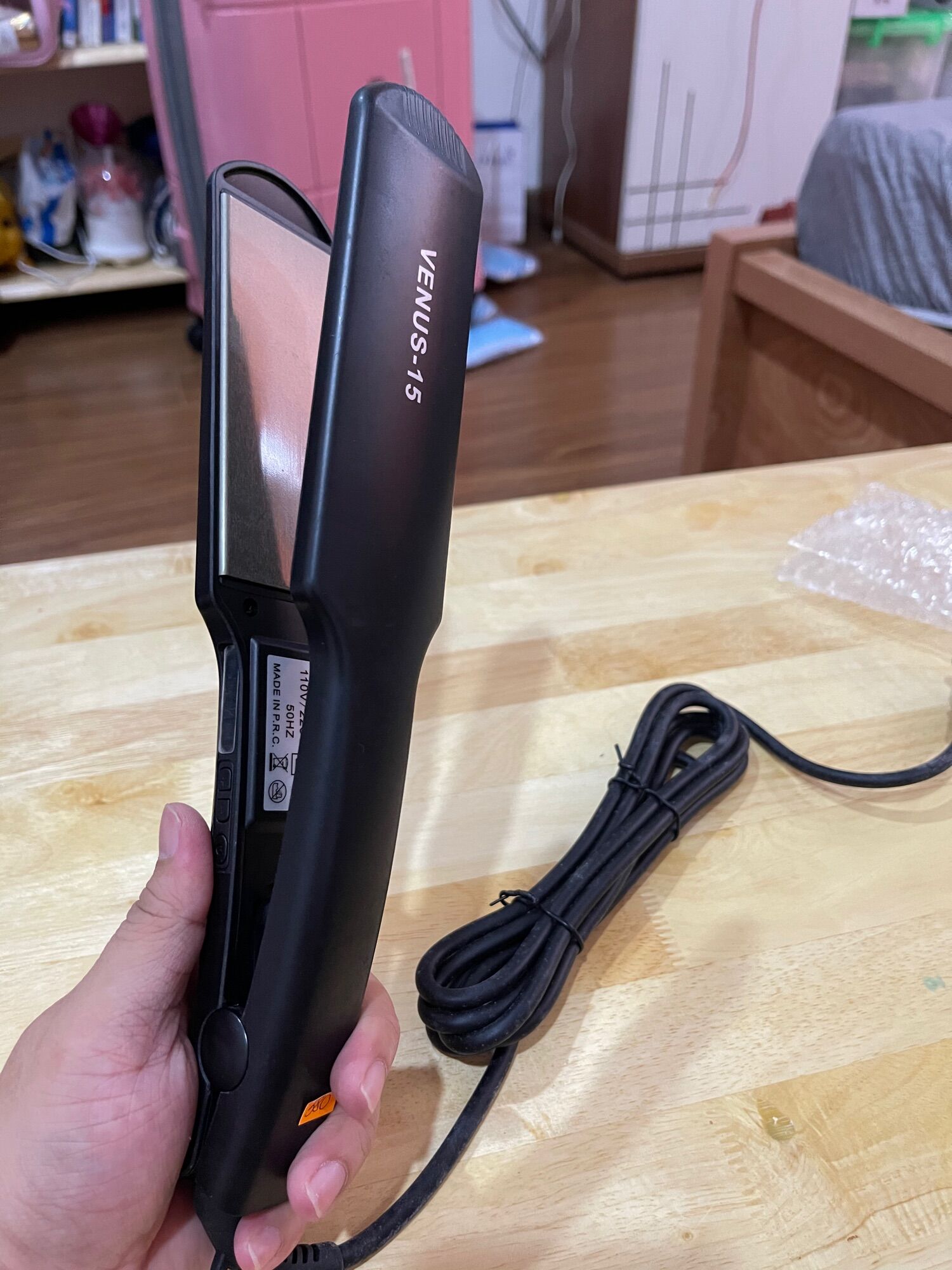 Máy duỗi tóc VENUS-15 điều chỉnh 5 mức nhiệt độ thông minh chuyên dùng để duỗi là ép thẳng uốn cụp đuôi