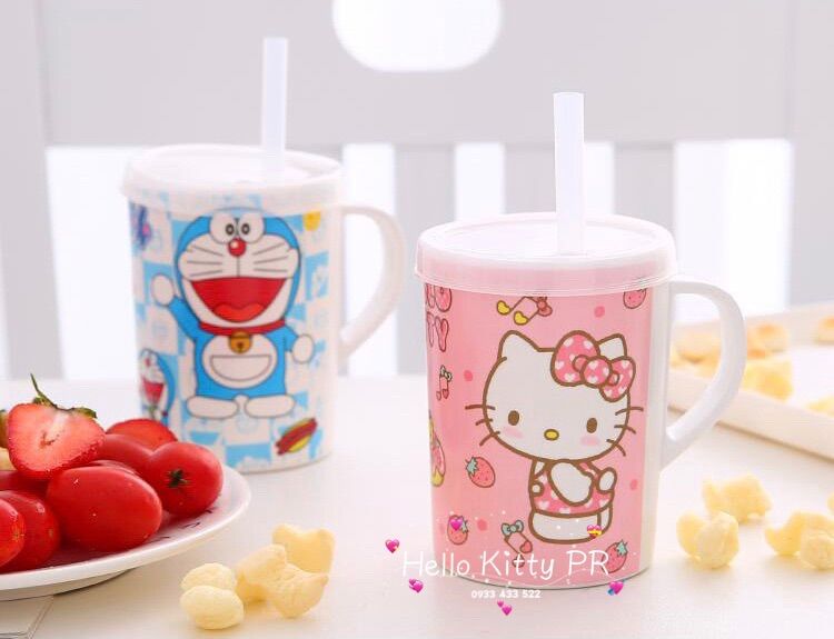 Ly nhựa melamine có nắp Hello Kitty - Doremon