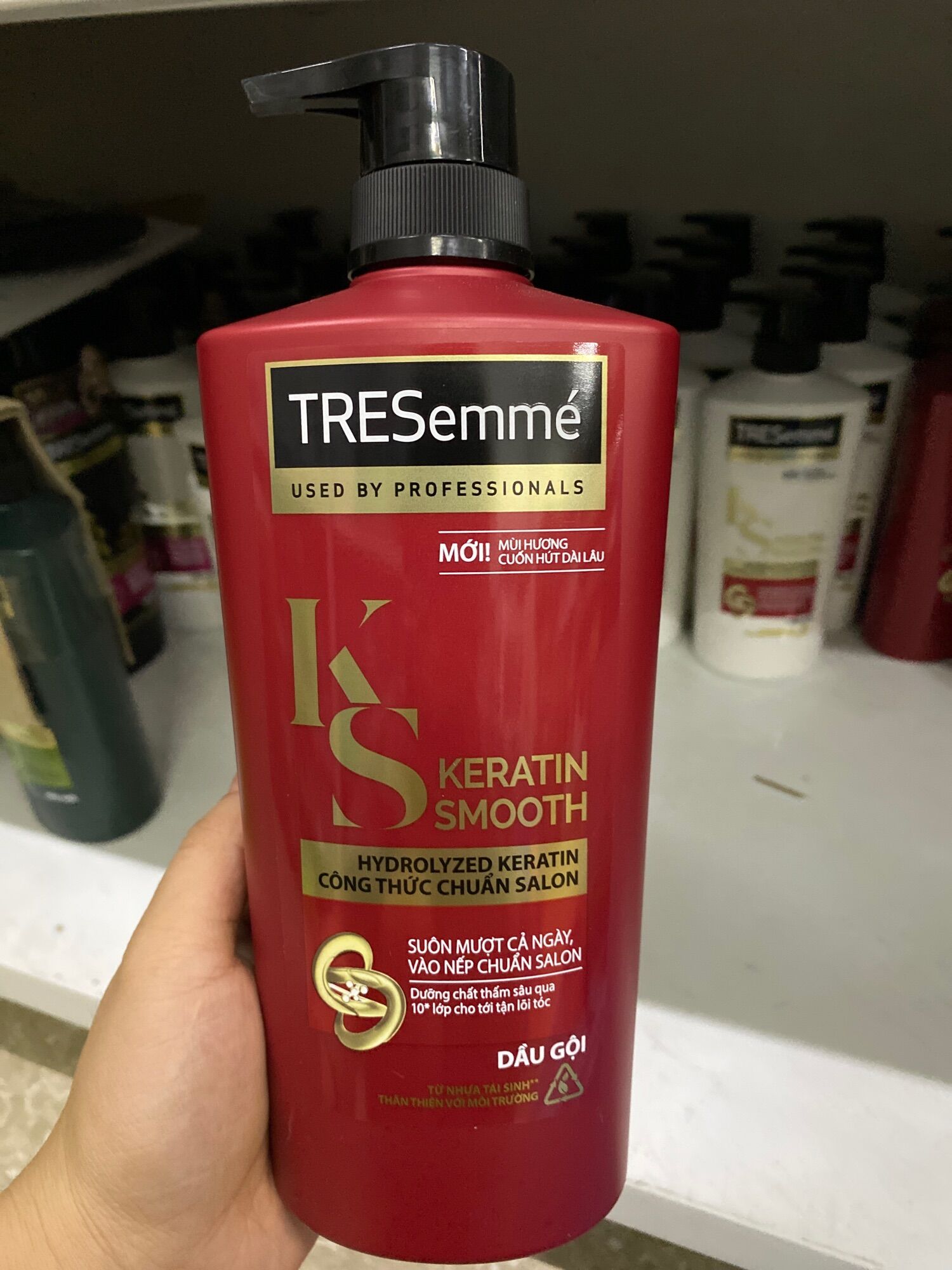 Dầu Gội tresemme keratin smooth 640G ( mầu đỏ)