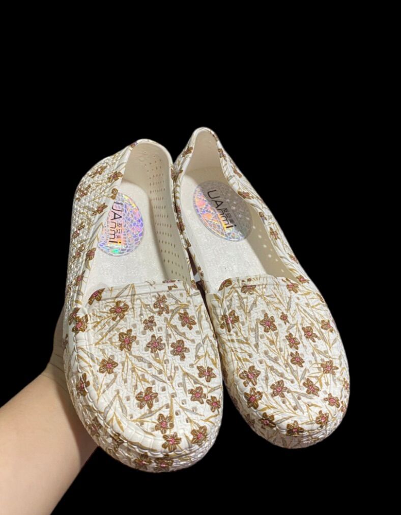 Giày búp bê nữ in hoa văn xinh size 36-40
