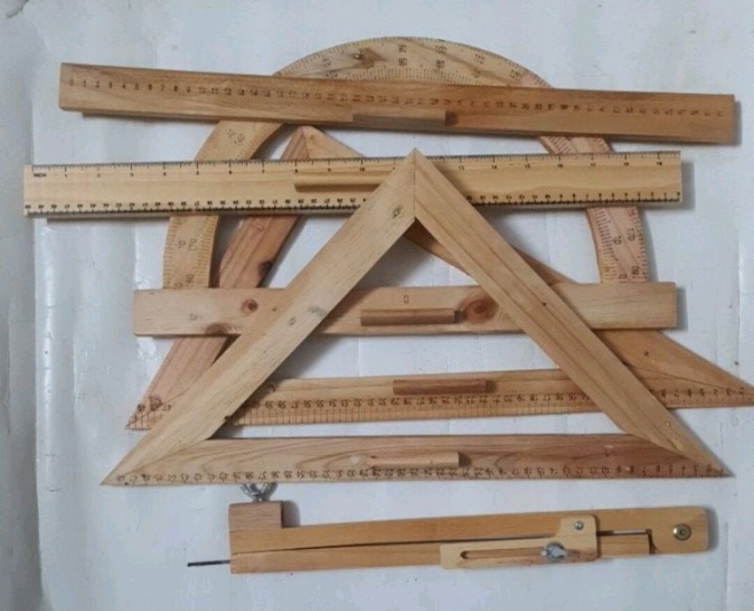 Thước Đo Độ gỗ của giáo viên.