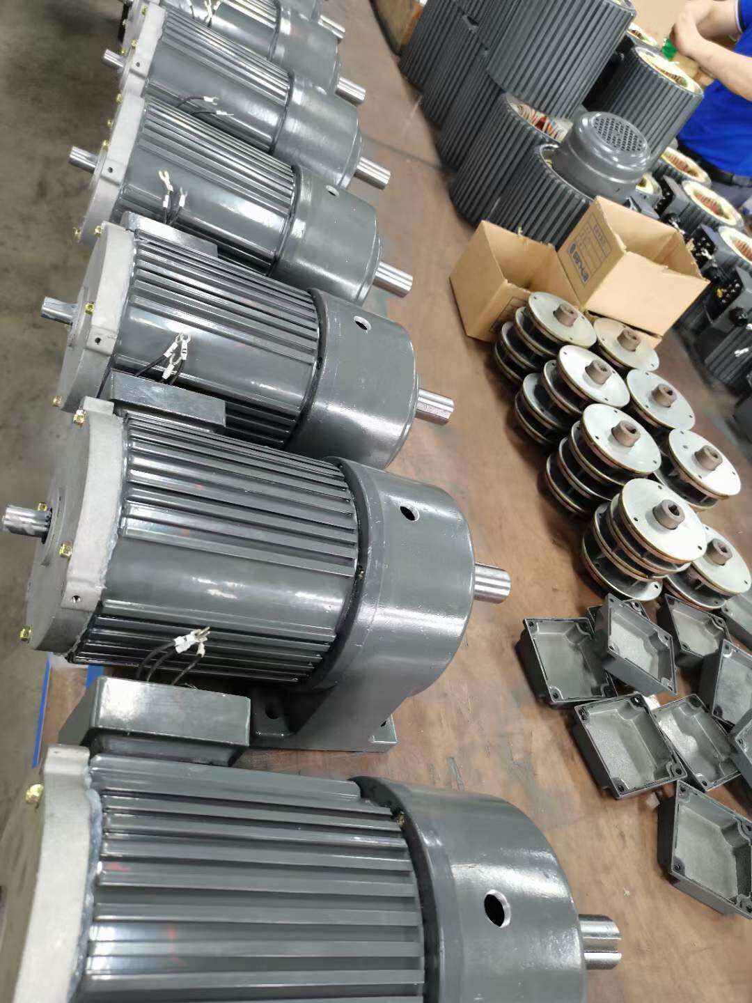Motor giảm tốc 1pha mặt bích 1/2hp 1/30