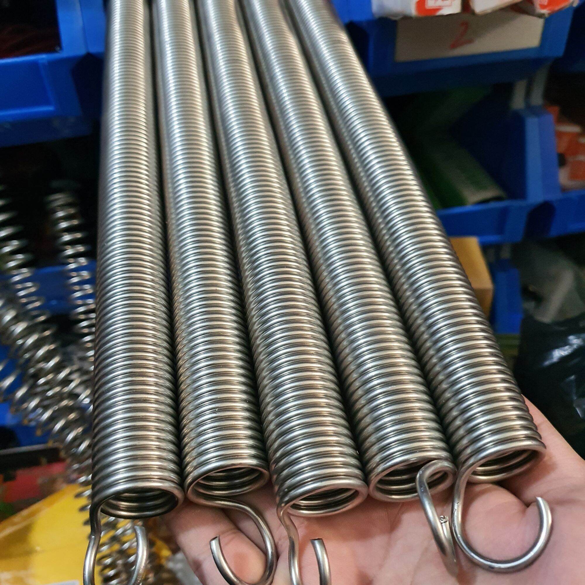 Lò xo kéo inox, phi ngoài 25mm, dây inox 3mm, dài 300mm