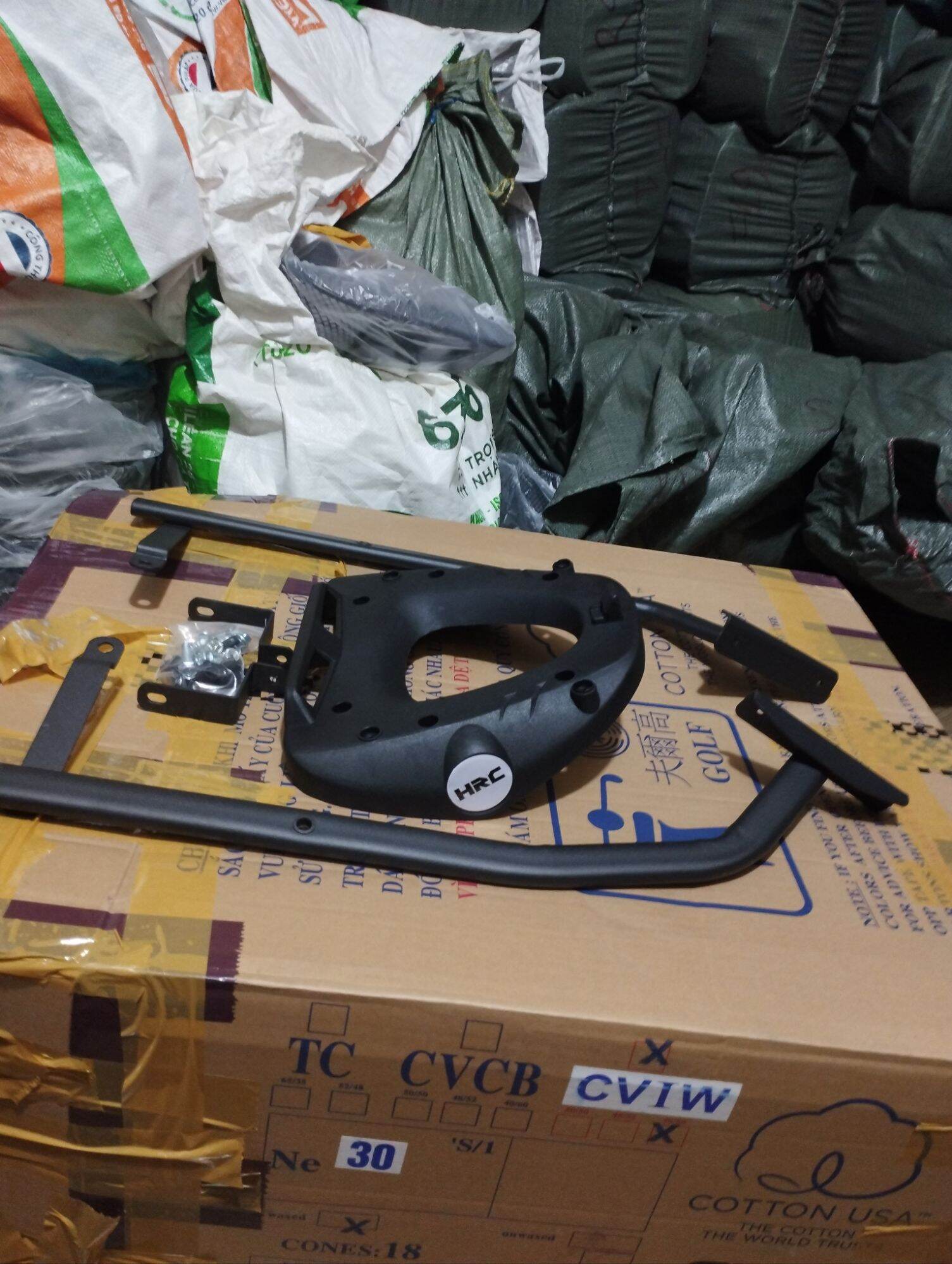Cảng sau givi hrc wave nhỏ 2004