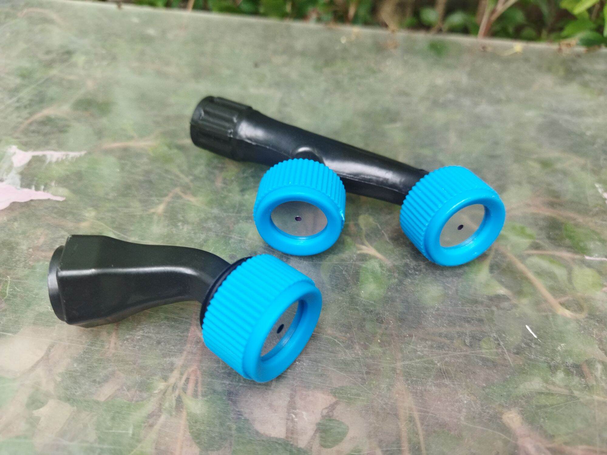 combo 2 bộ béc phun thuốc trừ sâu .
