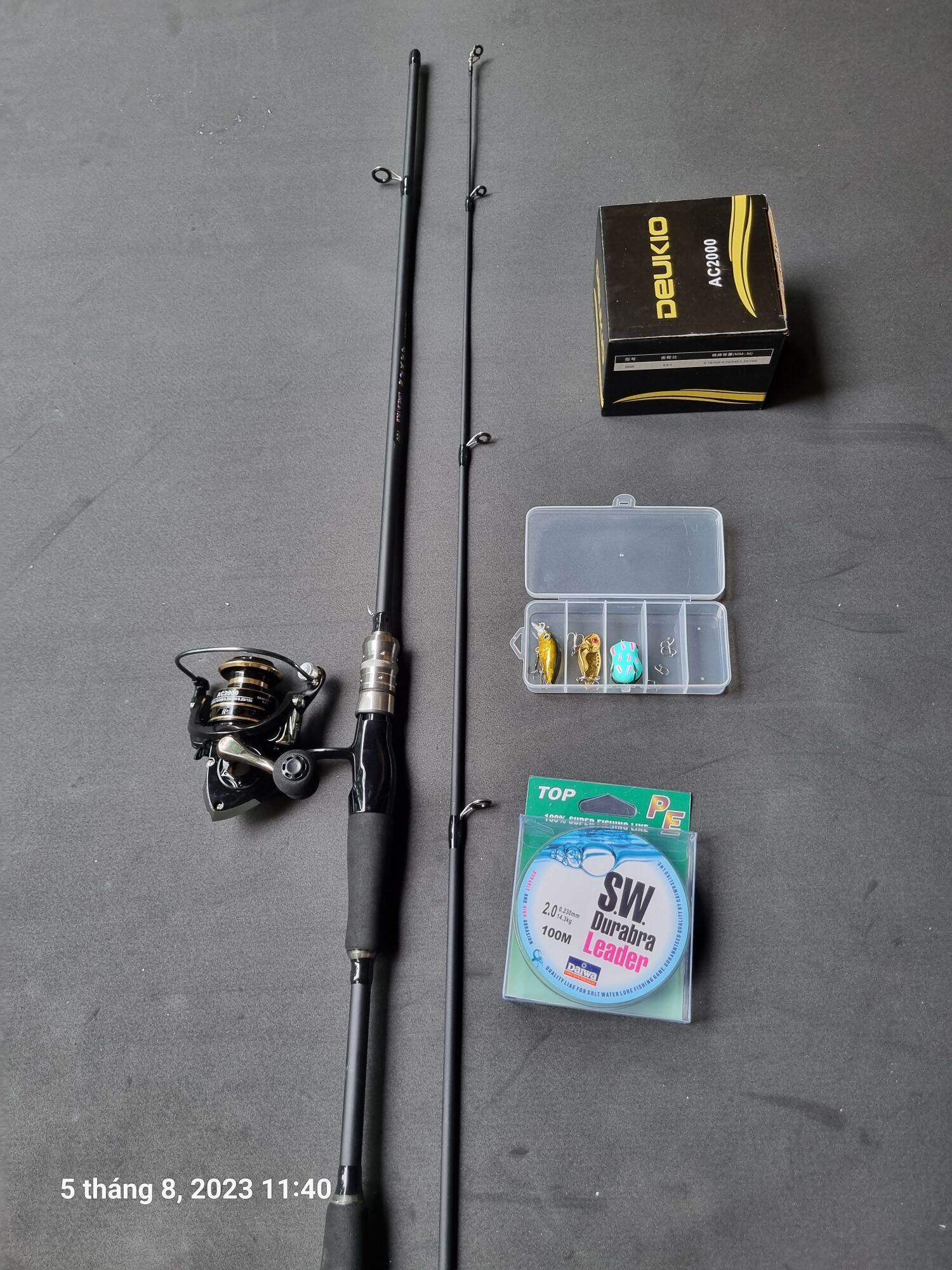 Combo cần lure daiwa giá rẻ cần đen
đủ size: 1m65 1m8, 2m1 2m4 .máy đứng ac2000