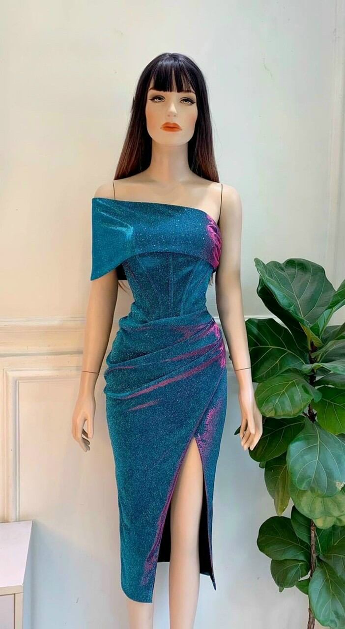 Đầm body ánh kim lệch vai