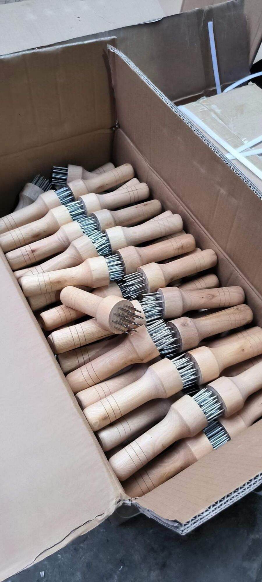 Dụng cụ xăm bì [đâm thịt ướp cho thấm]