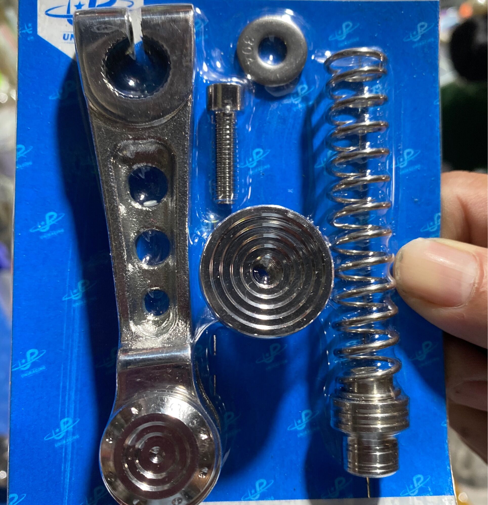 pát thắng và đũa thắng inox gắn xe máy