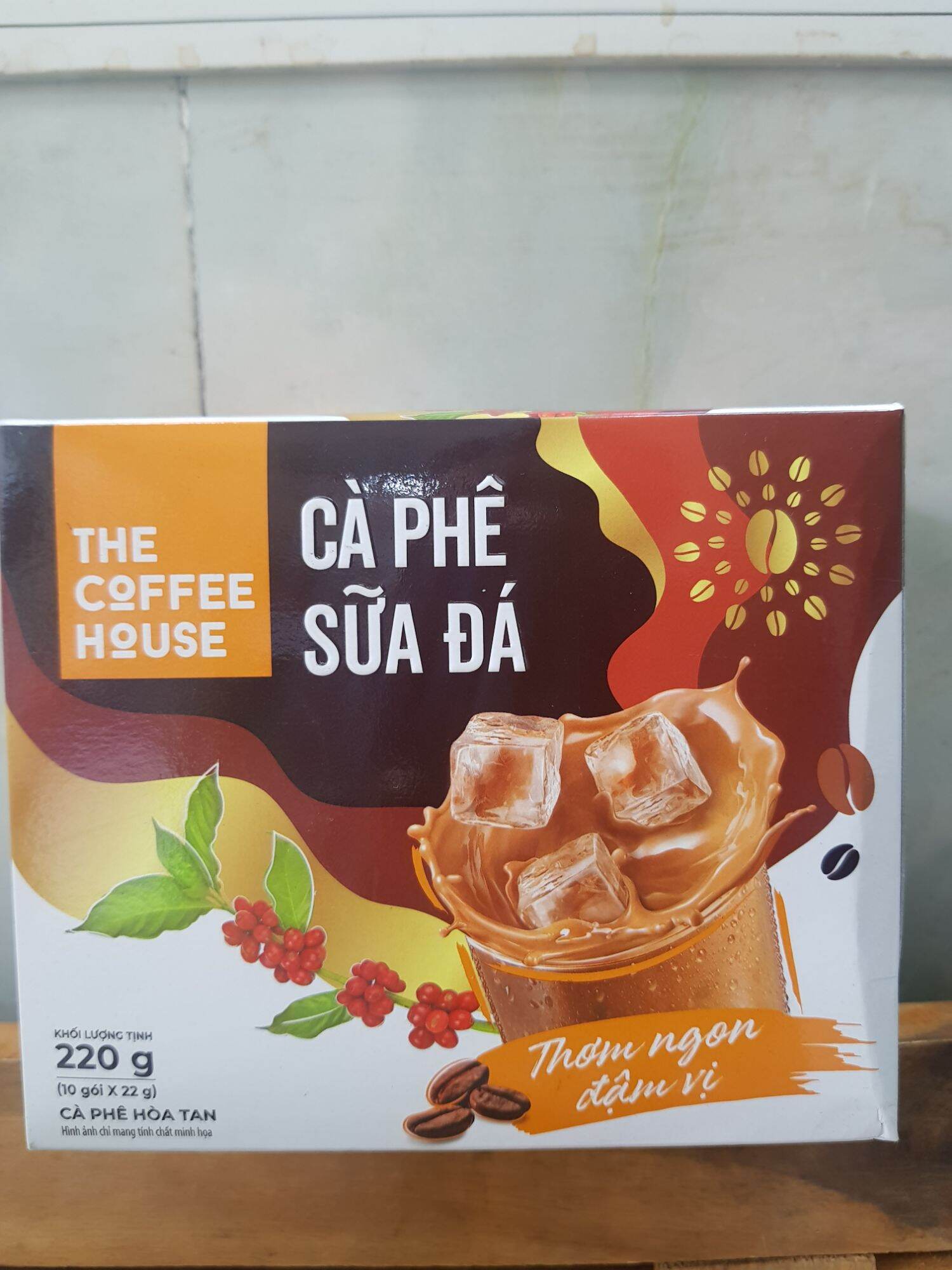 Cà phê hòa tan 3 in 1 The Coffee House 220g