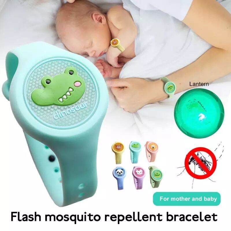 Đồng hồ tinh dầu đuổi muổi có đèn led cho bé