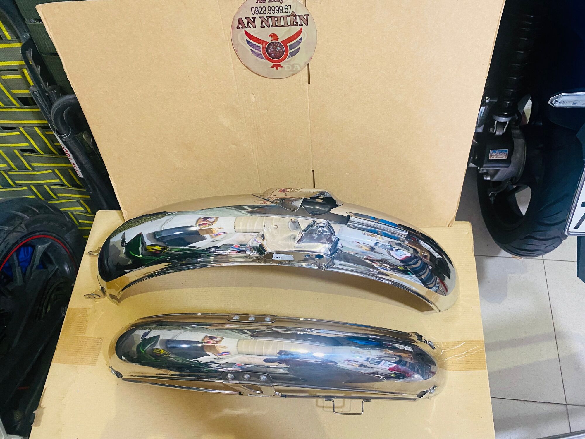 CẶP VÈ ( CHẮN BÙN) TRƯỚC SAU HONDA 67 71 72