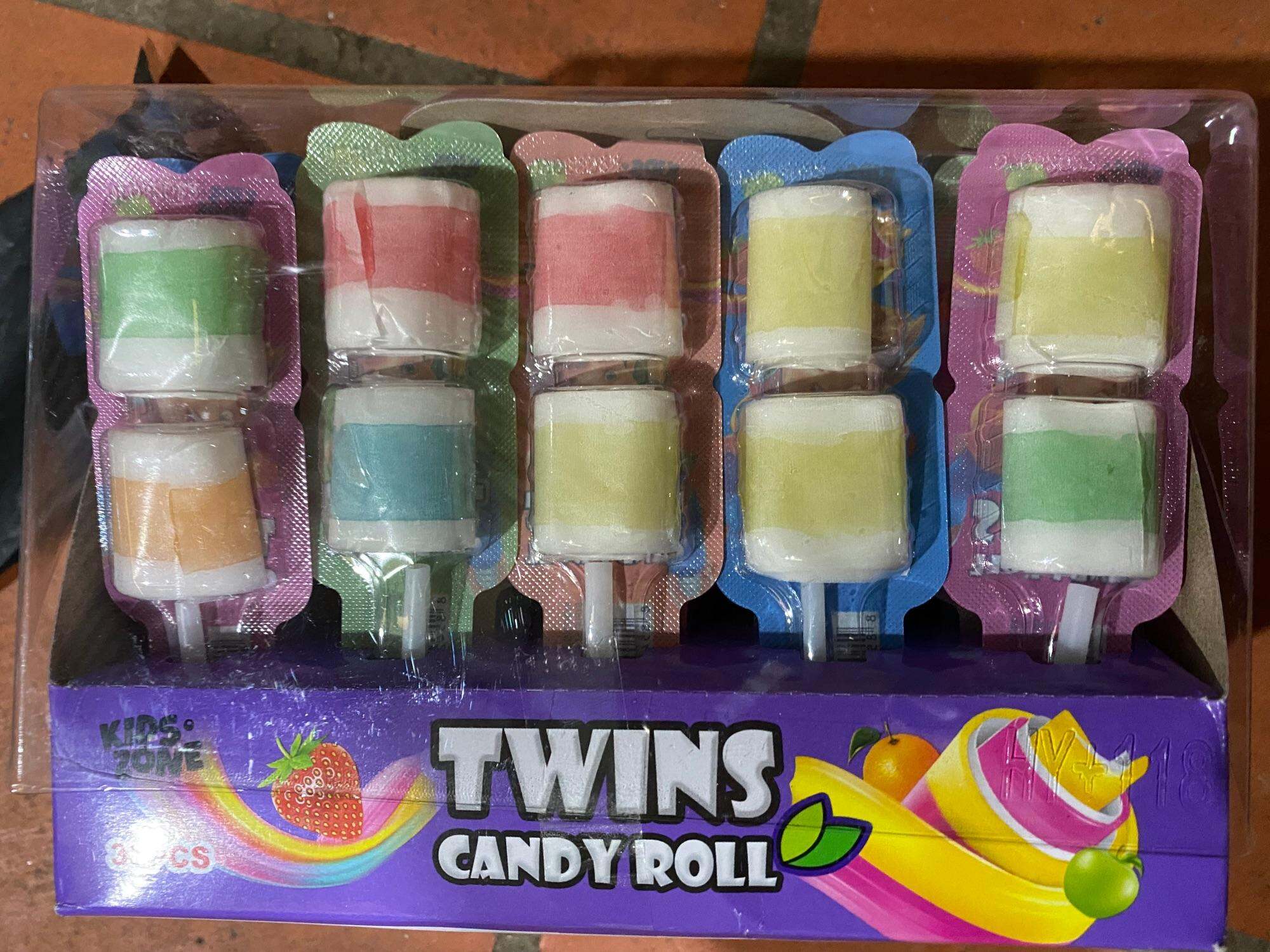 Hộp 30 vỉ kẹo dẻo cuộn thái lan