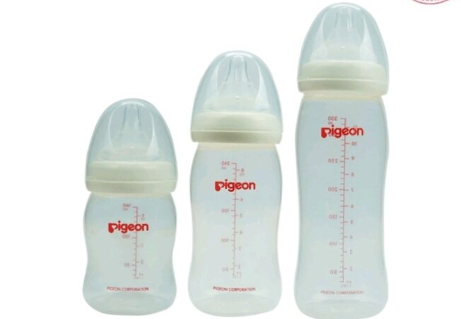 Bình Sữa Cao Cấp Pigeon PP Plus Cổ Rộng 330ml ( 6 tháng + )