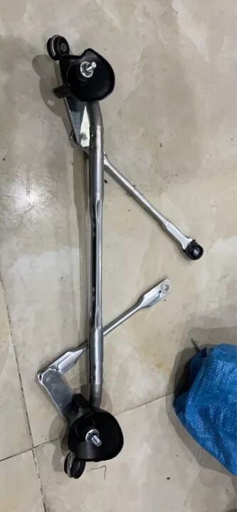 Thanh giằng gạt mưa toyota innova 2006-2015