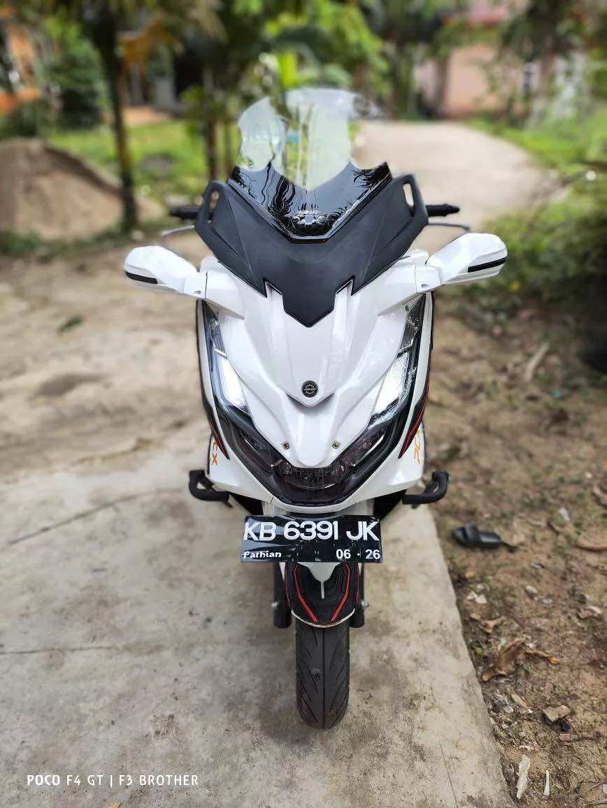 Mặt nạ-Kính chắn gió- pcx 160 indonesia
