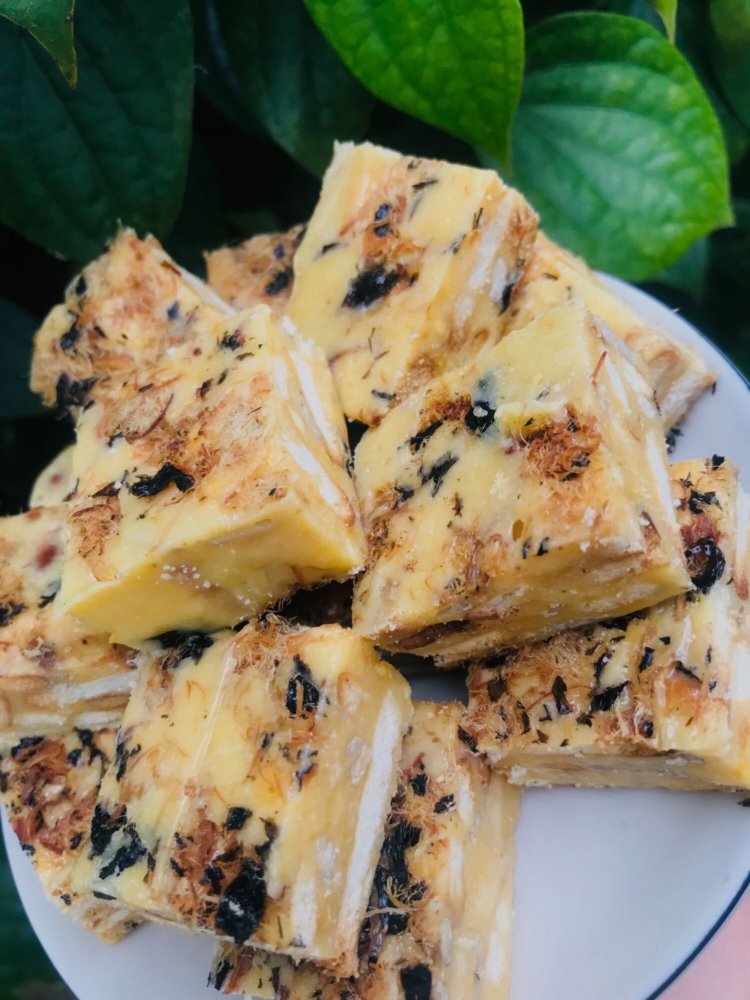 Bánh bông tuyết trứng muối chà bông 250gr